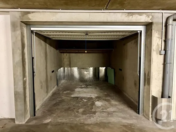 Parking 14 m²