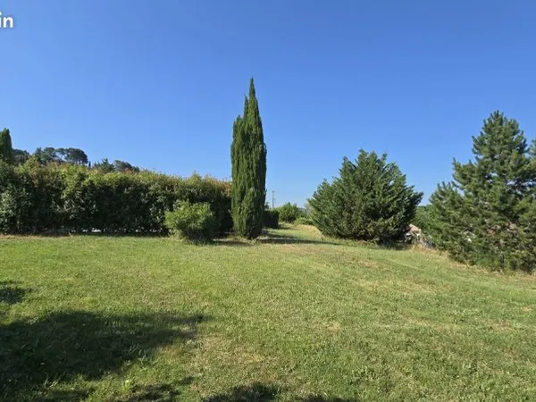 Terrain 1580 m²