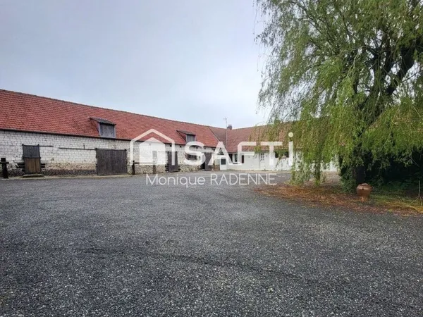ANCIEN CORPS DE FERME RENOVE AVEC BOX ET HANGAR