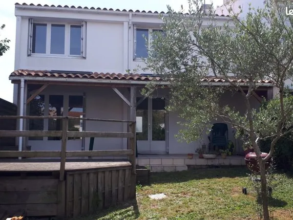 Chambre dispo en coloc dans maison de 103 m2 avec jardin 370 Euros