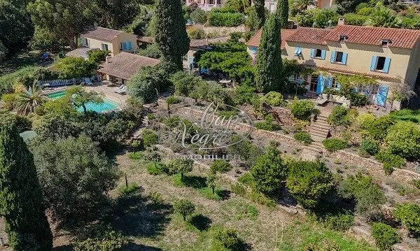 Propriete De Charme A Vendre Au Lavandou
