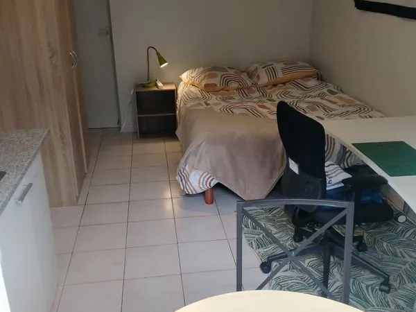 Loue chambre indépendante