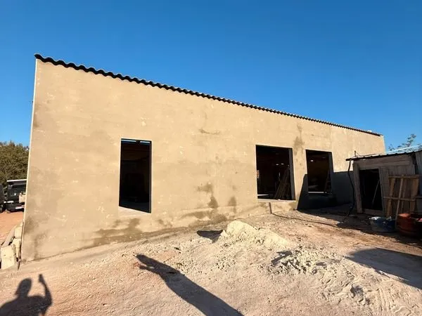 Local d’activité et entrepôt Location Ollioules  350m² 4000€