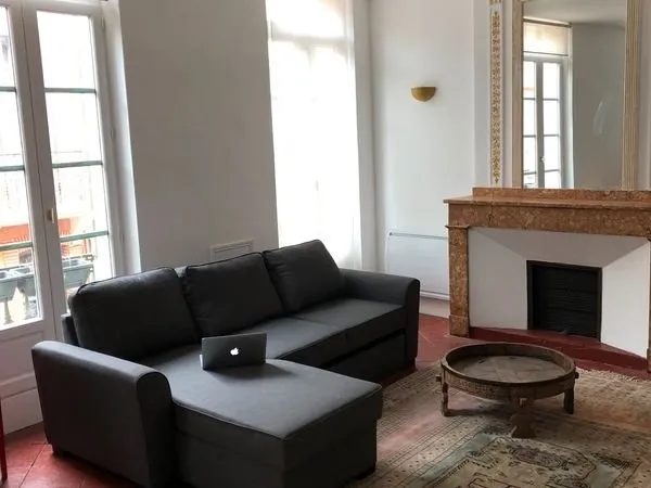 Grand T1bis lumineux meublé