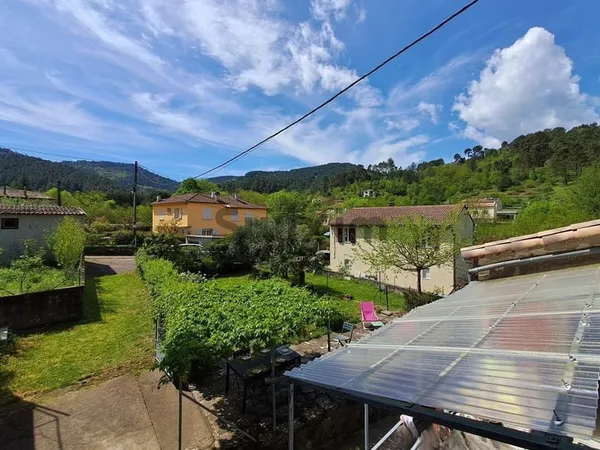 Maison de village de 100 m2 avec jardin