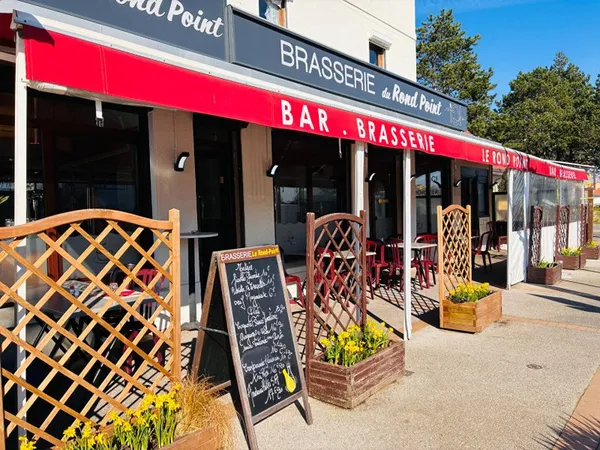 Murs et fonds de commerce. Bar brasserie Fort Mahon Plage 154 m2 . Moins de 2km de la plage.