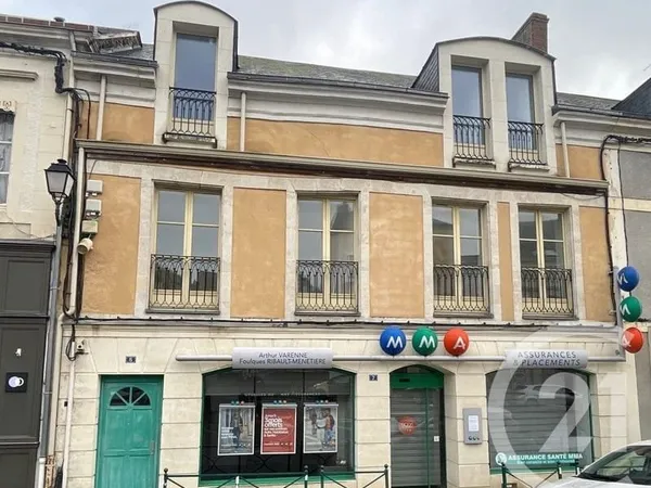Bâtiment 3 pièces 202 m²