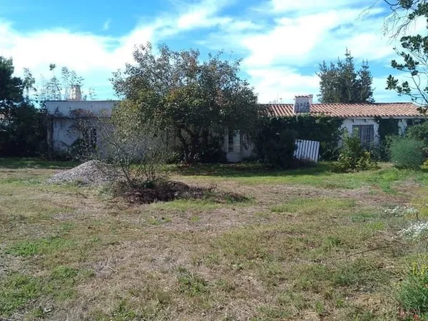 Terrain 1300 m²