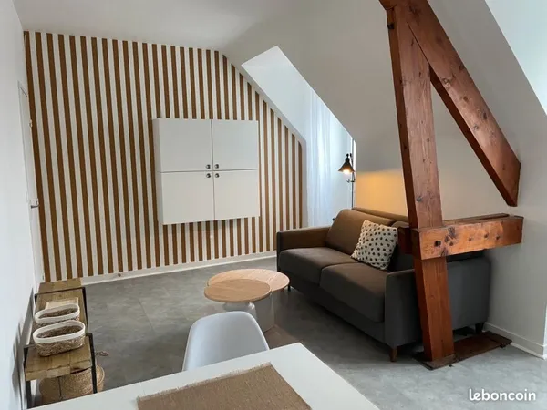 STUDIO à louer - chauffage compris -Calme absolu en hypercentre