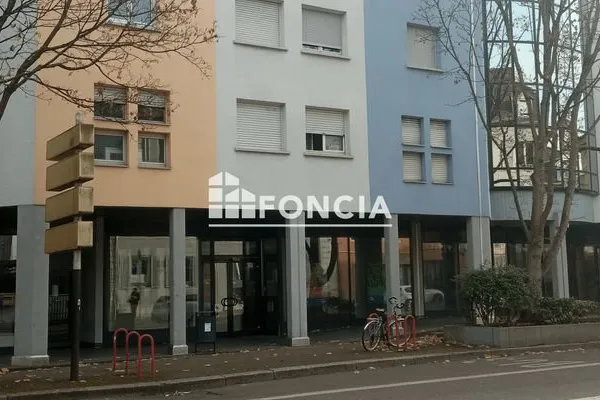 Local 75 m²