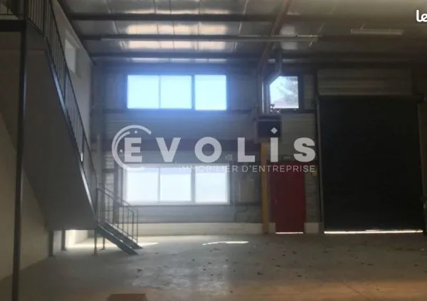 Local bureaux 307 m²