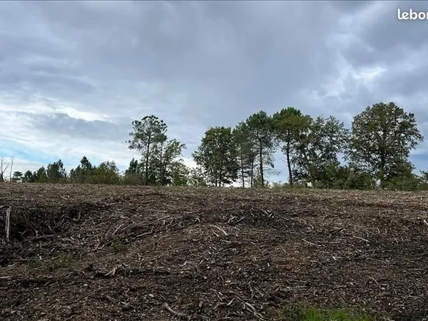 Terrain 1 500 m² Saint Aquilin