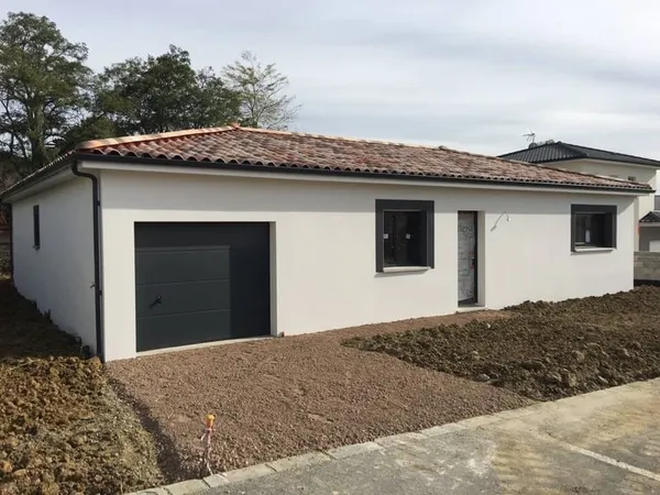 Maison neuve à Bois-l'Évêque