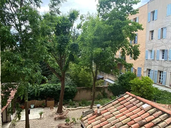 AIX EN PROVENCE - CENTRE VILLE HISTORIQUE AU CALME
