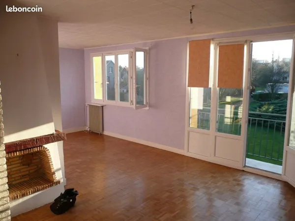 Appartement avec balcon et garage dans résidence au calme
