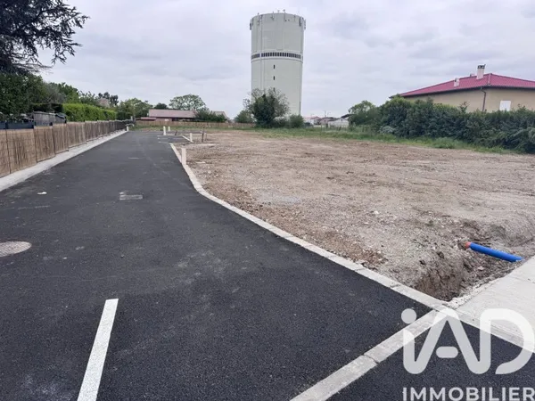 Terrain 306 m²