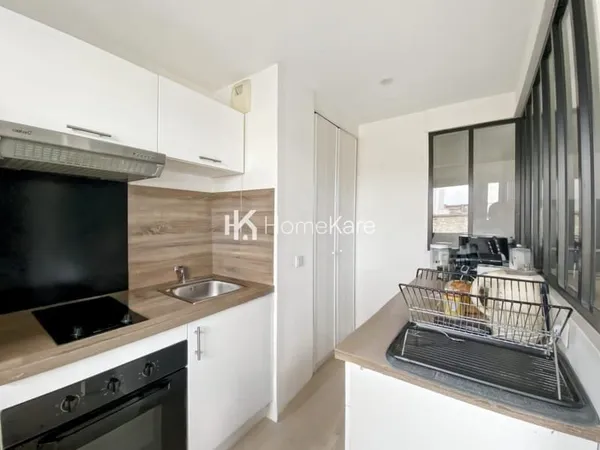 A VENDRE T2 CHARTRONS AVEC BALCON ET STATIONNEMENT