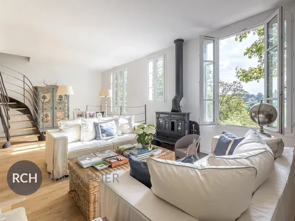 Exclusivité - Montfort-l'Amaury Centre - Charmante maison ancienne avec vue dégagée