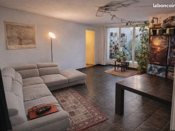 T3, 4ième étage, Vaulx en velin, avec magnifique terrasse