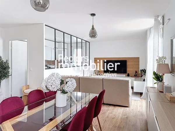 Appartement 3 chambres dernier etage terrasse proche de la gare