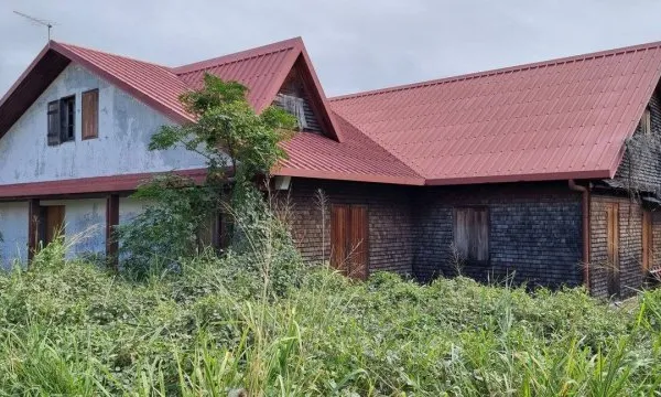 Maison 10 pièces 330 m²