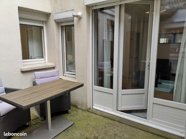 Cormontaigne charmant T2 joliment meublé avec cour privative