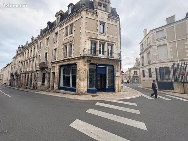 Local commercial 159 m²