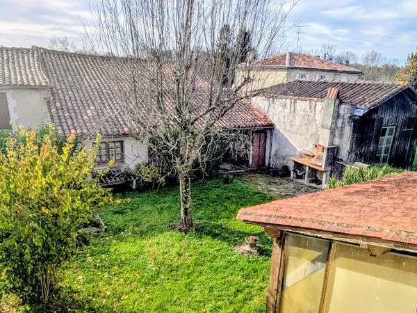 Maison à vendre 6 pièces CHERVES RICHEMONT (16)