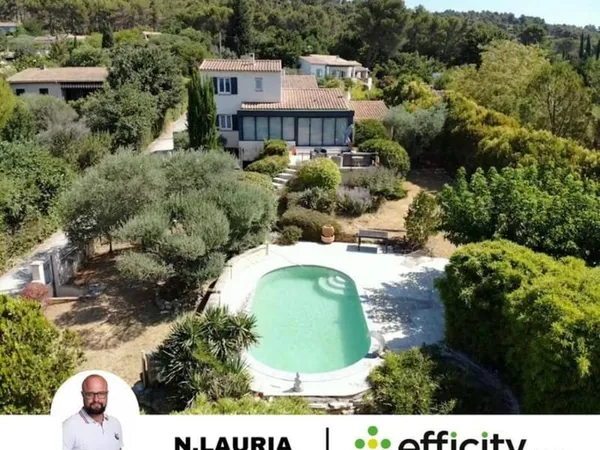Maison 8 pièces 180 m²