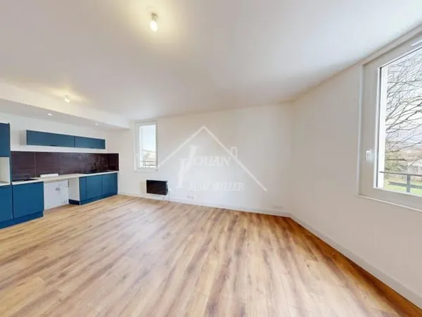 EXCLUSIVITE BEL APPARTEMENT DEUX CHAMBRES GARAGE ET CAVE
