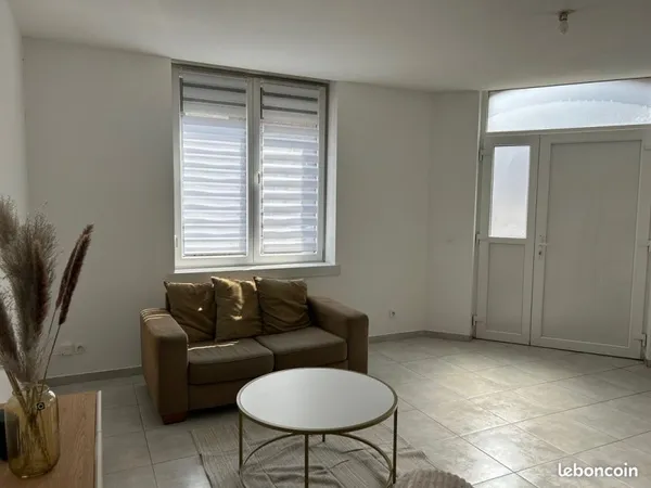 Tres beau f2 meuble tourcoing brun pain