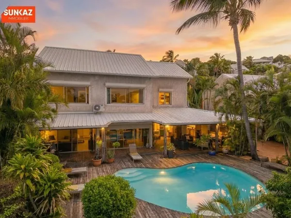 A vendre- Saint Pierre- Spacieuse villa F5-Vue océan