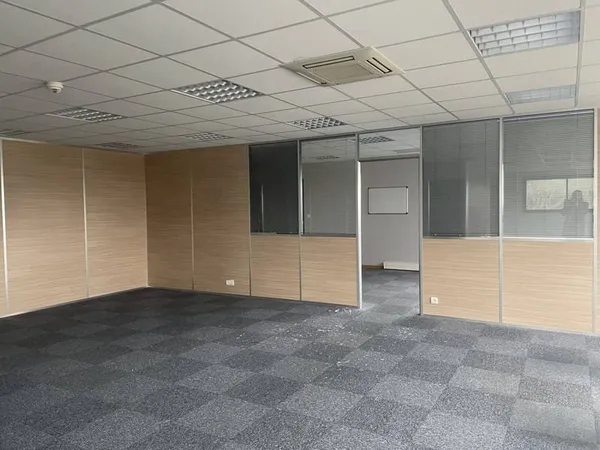 Bureaux 153 m²