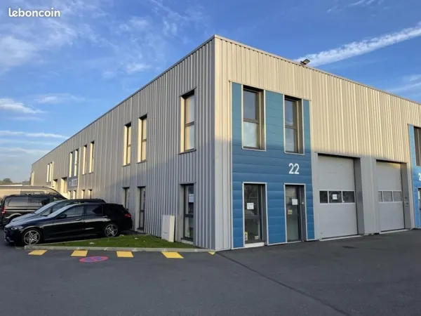 Local bureaux 260 m²