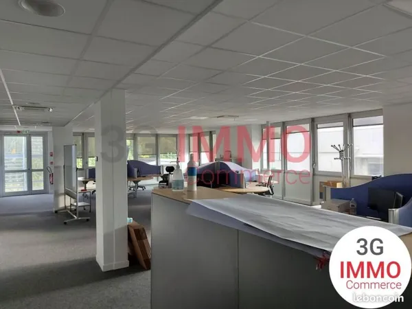 Bureaux 330 m²