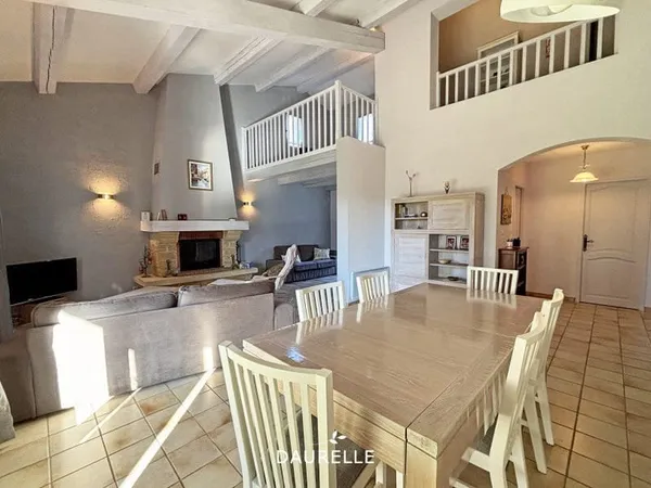 A vendre CHATEAURENARD, villa avec jardin de 1000m2, 4 chamb