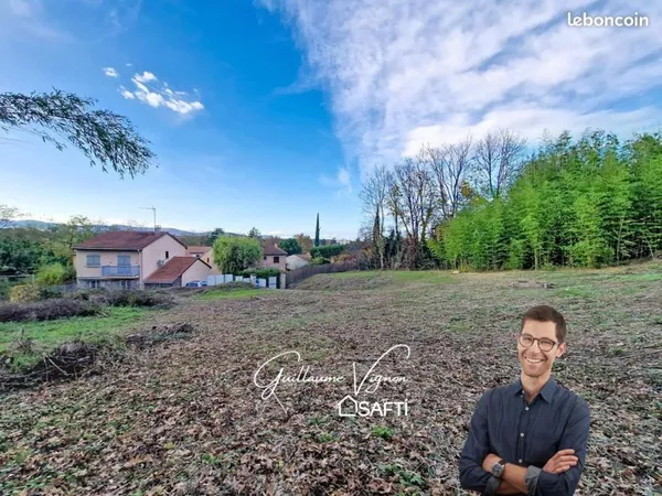 Terrain 1260 m² FRANCHEVILLE