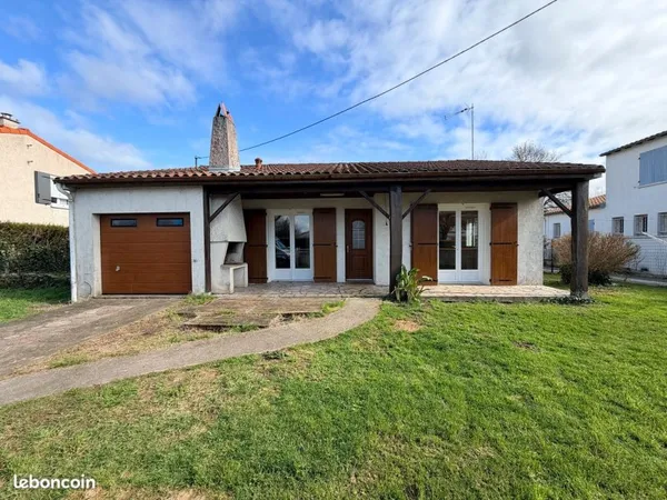 "SAUJON CENTRE" MAISON PLAIN-PIED 90 m2 / Terrain & Jardin Clos 614 m2 / 3 CHAMBRES + GARAGE "A RAFR