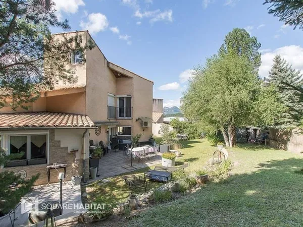 Maison 6 pièces 150 m²