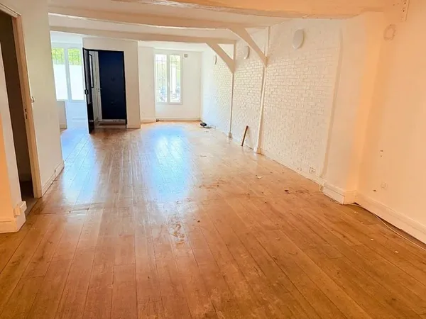 Bureaux 157 m²