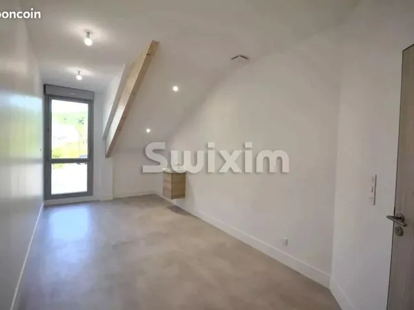 Local commercial 15 m² Sallenôves