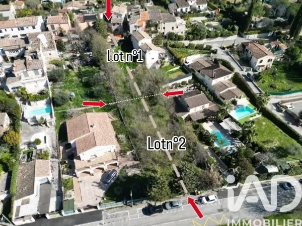 Terrain 558 m²