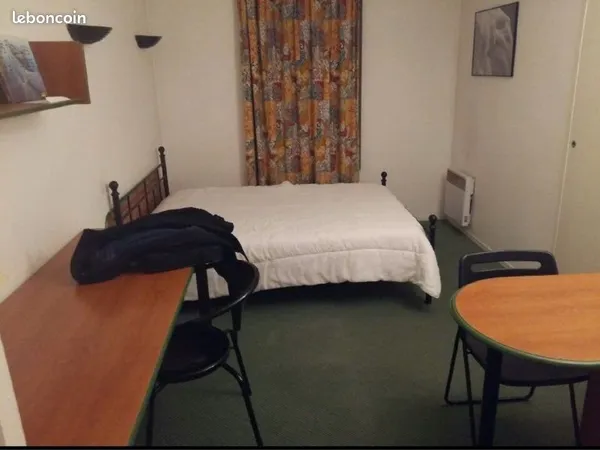 Courbevoie - Studio 17 m² - À 7 min de La Défense - Idéal investisseur