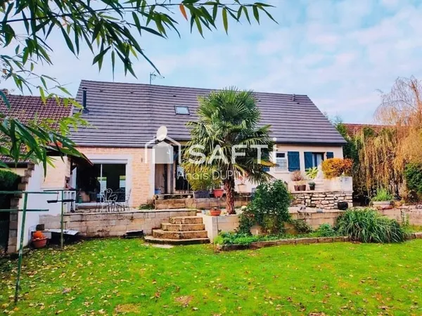 Maison 8 pièces 198 m²