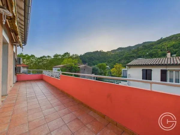 Appartement 3 pièces 92 m²