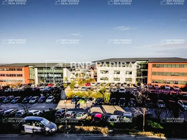 Bureaux 712 m²