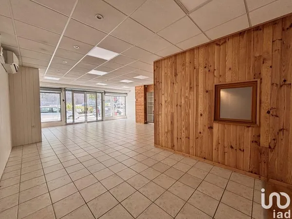 Local commercial 94 m²