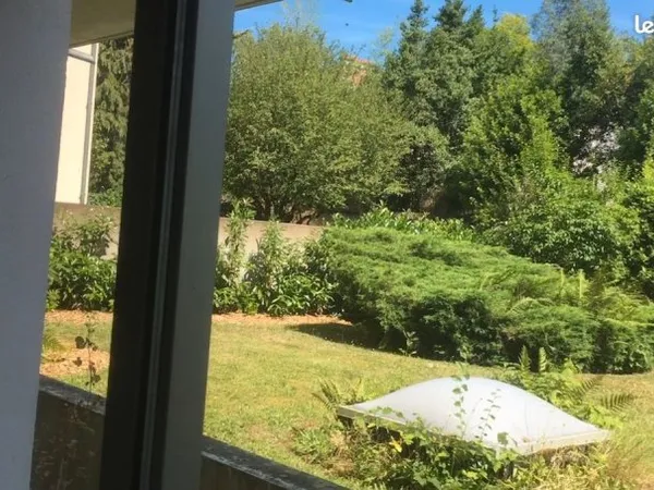 Appartement T5 Nantes Camus rénové (peintures, sols, cuisine)