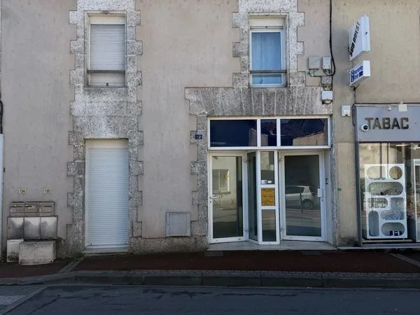 📍 Local Pro 85 m² - Idéal Libéral & Bureaux - Centre-Ville Ruelle 🚗