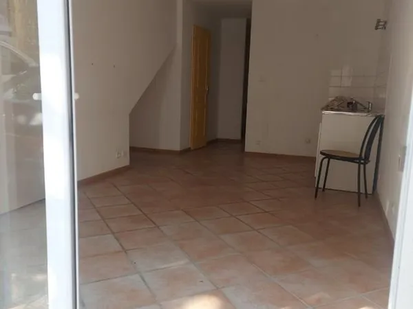 Studio au RDC
